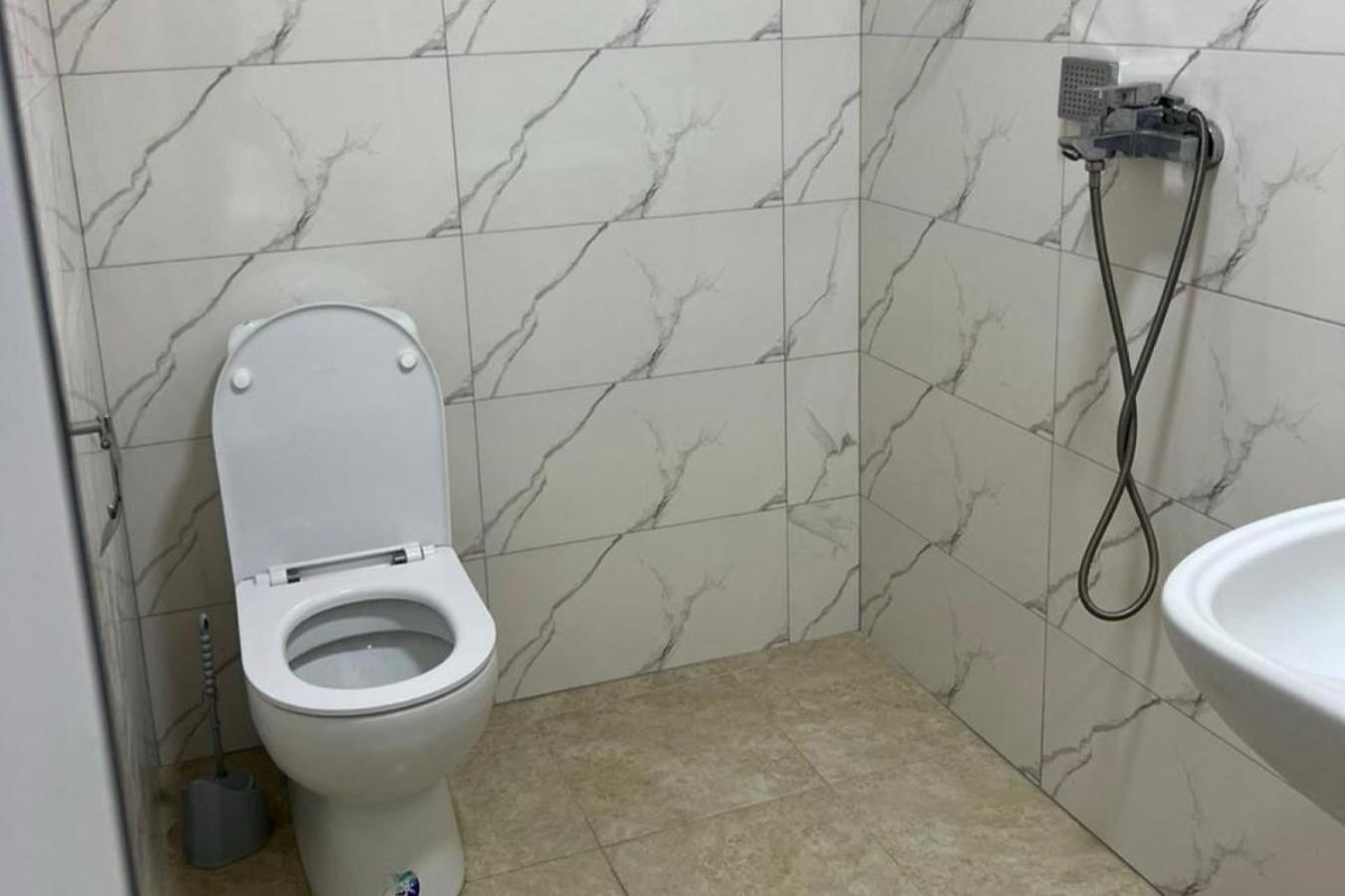 גוניו Hotel Ararat מראה חיצוני תמונה