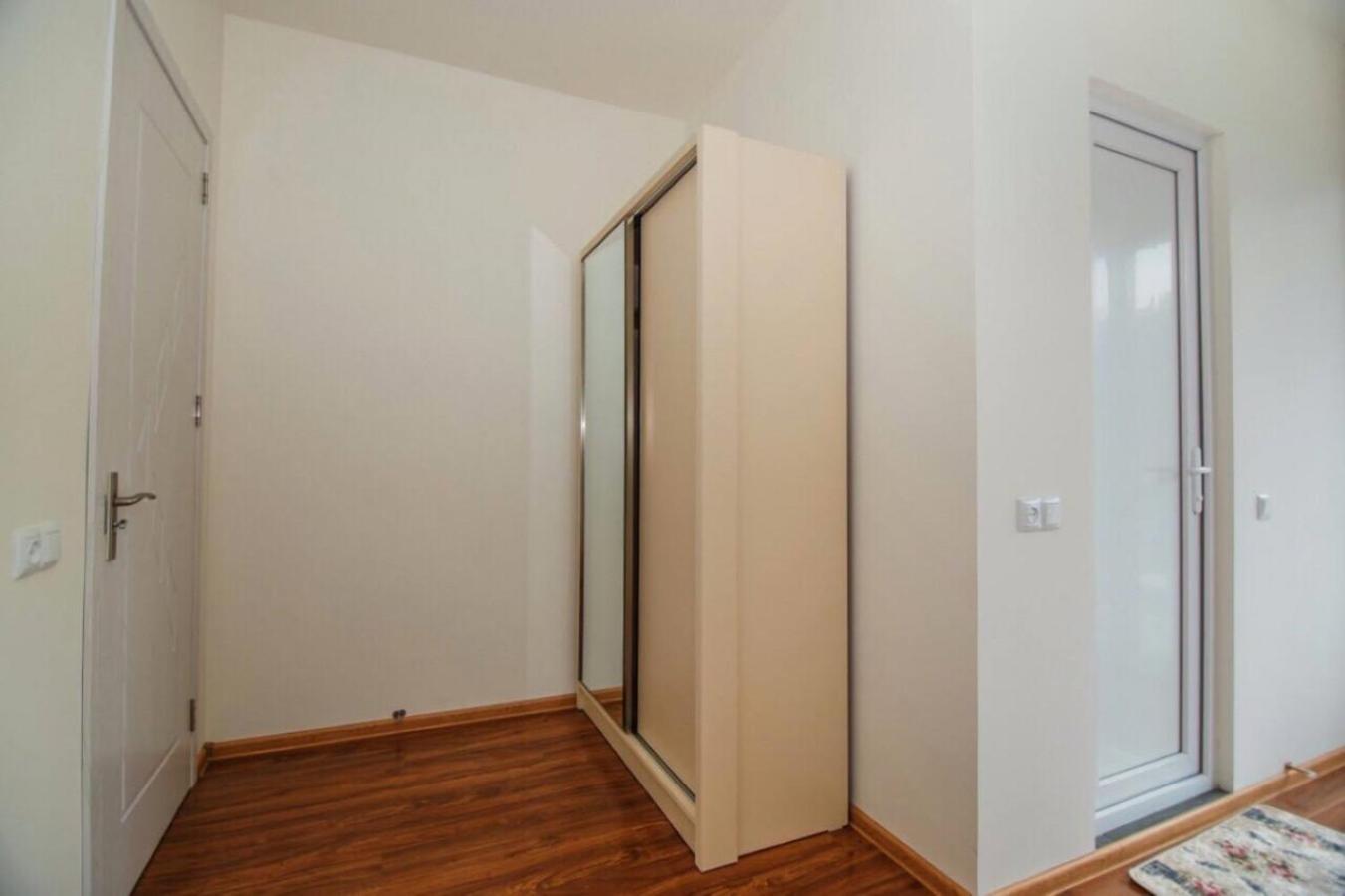 גוניו Hotel Ararat מראה חיצוני תמונה