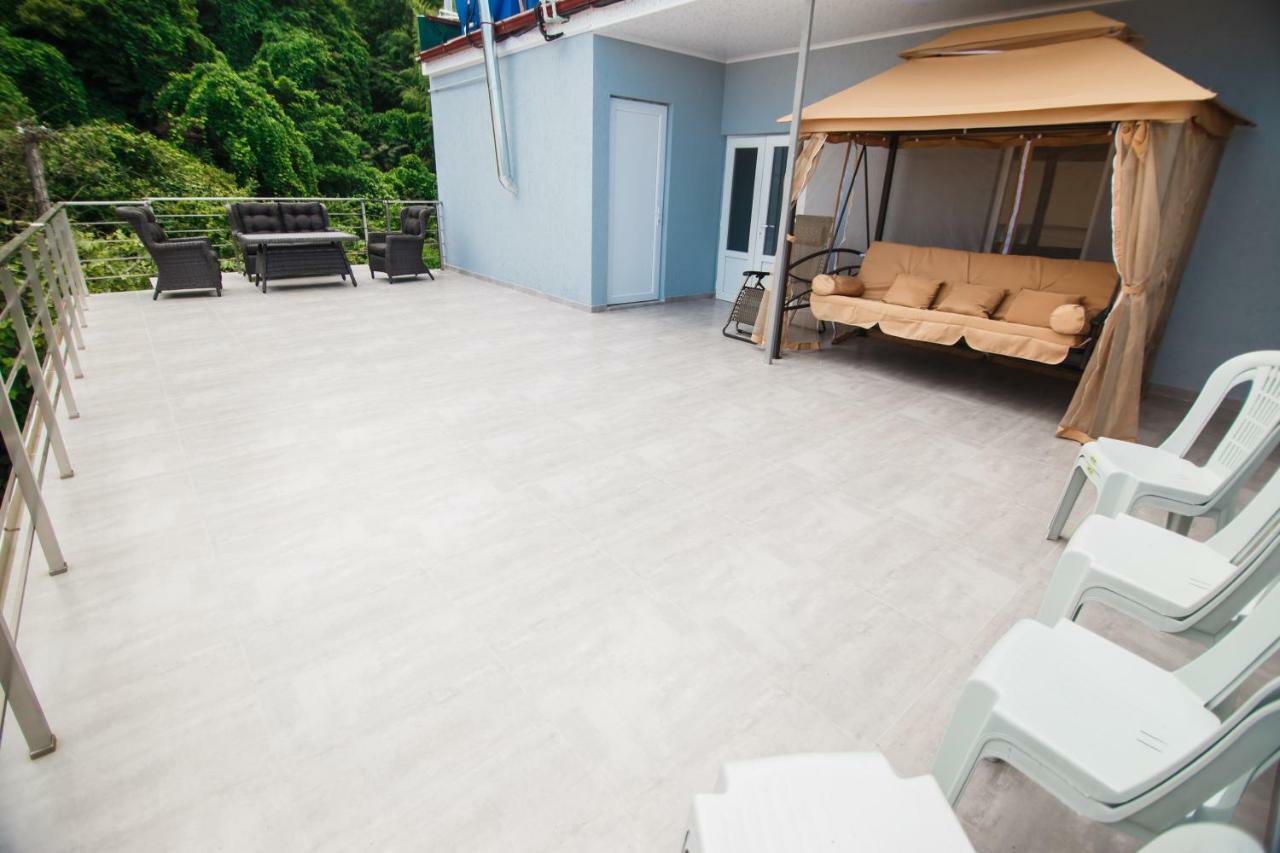 גוניו Hotel Ararat מראה חיצוני תמונה