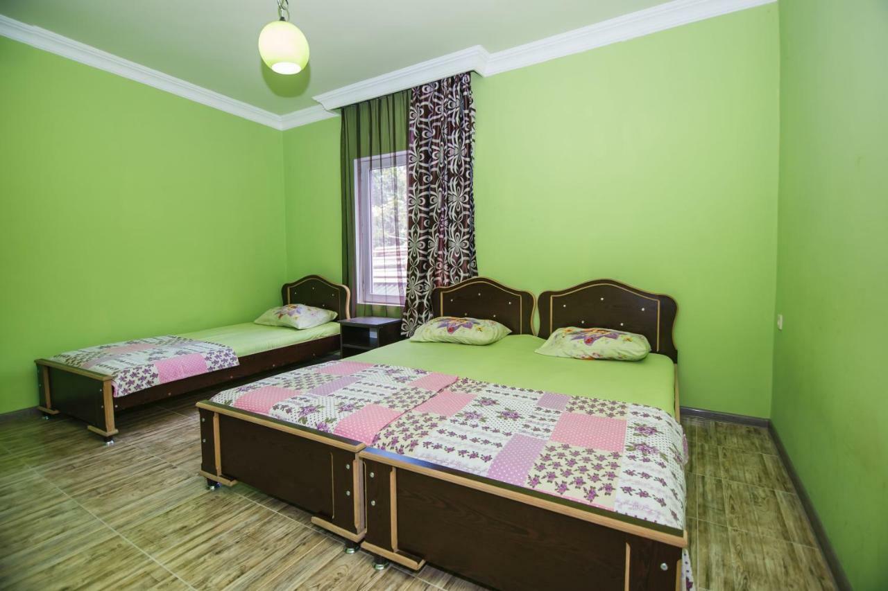 גוניו Hotel Ararat מראה חיצוני תמונה